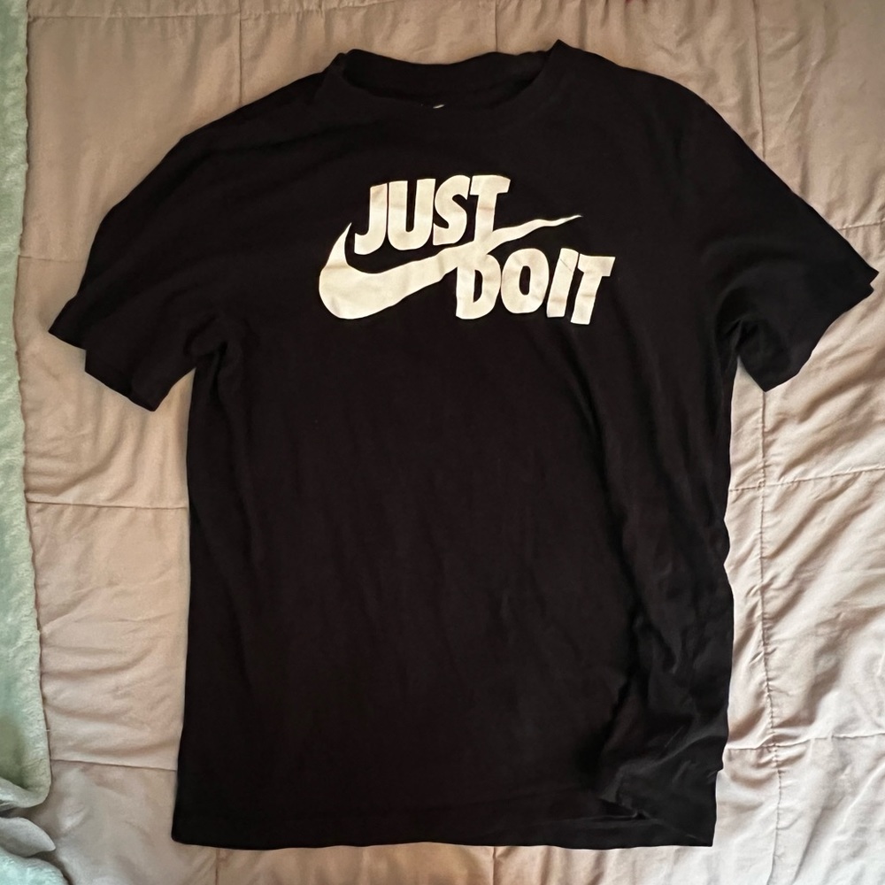 Men’s Short-sleeve Black Nike Tee